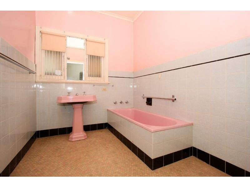 223 Broadway, Reservoir VIC 3073