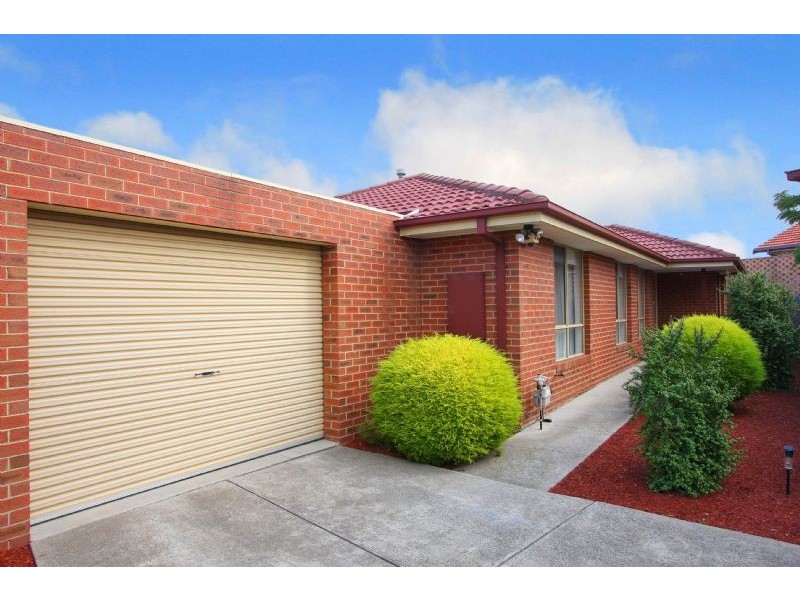 2/19 Florence Close, Reservoir VIC 3073