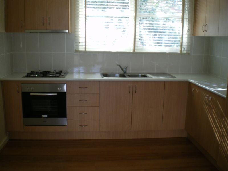 39 Boldrewood Parade, Reservoir VIC 3073