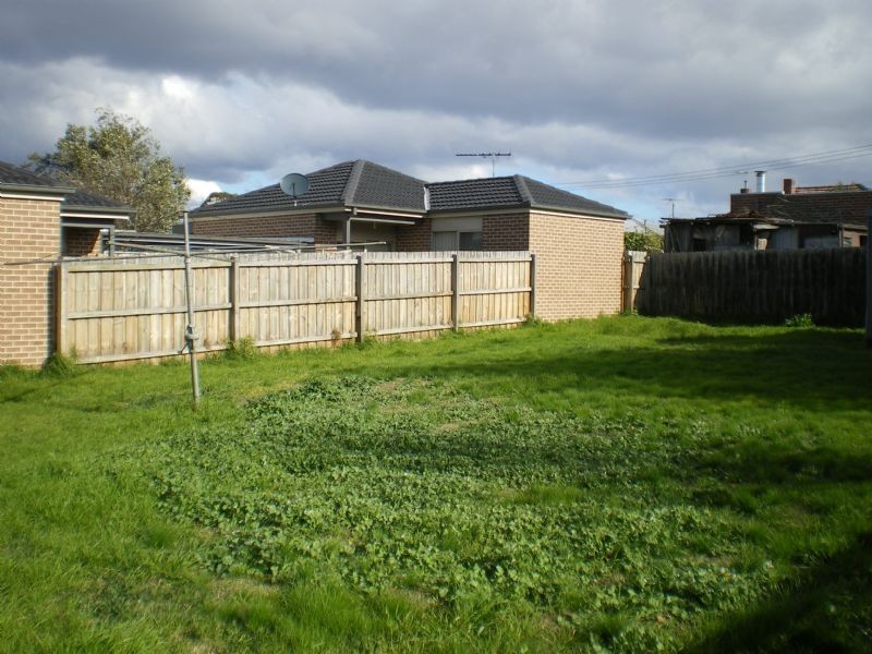 39 Boldrewood Parade, Reservoir VIC 3073