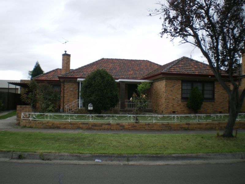 32 Gellibrand Crescent, Reservoir VIC 3073