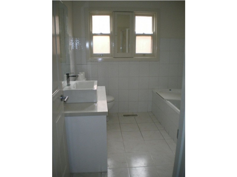 32 Gellibrand Crescent, Reservoir VIC 3073