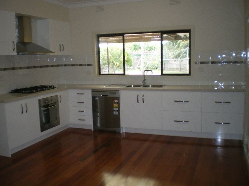 32 Gellibrand Crescent, Reservoir VIC 3073