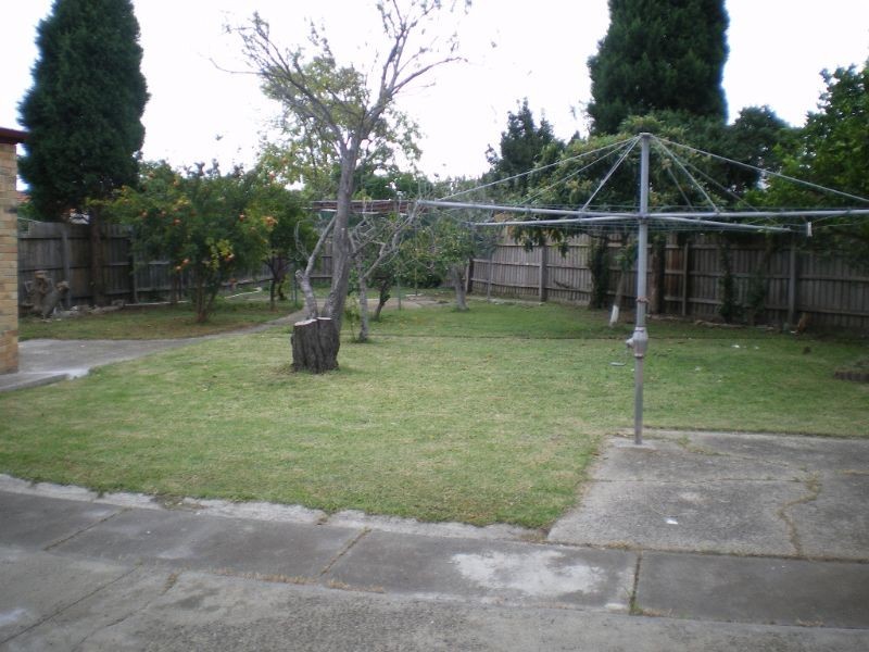 32 Gellibrand Crescent, Reservoir VIC 3073