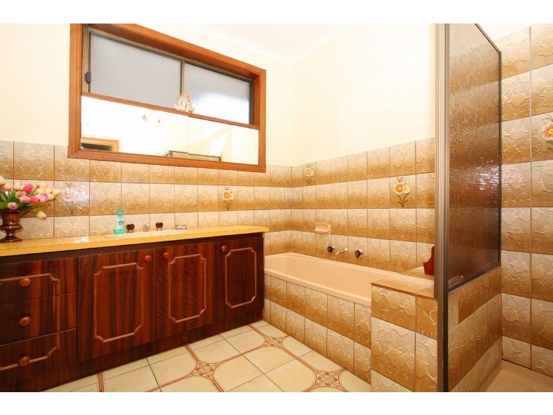 23 Massey Avenue, Reservoir VIC 3073