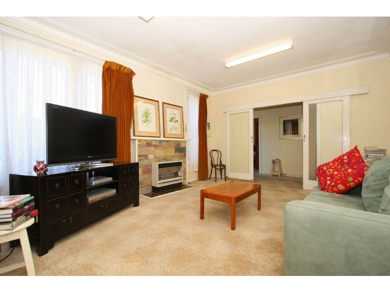 28 Gellibrand Crescent, Reservoir VIC 3073