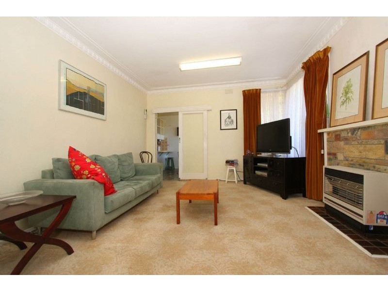 28 Gellibrand Crescent, Reservoir VIC 3073