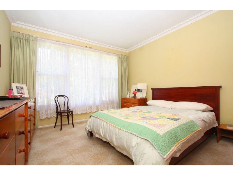 28 Gellibrand Crescent, Reservoir VIC 3073