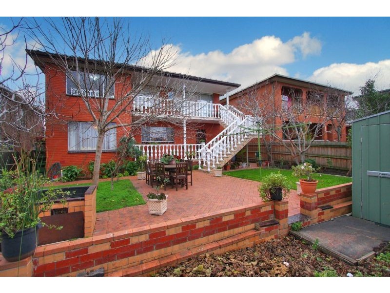 21 Manoel Avenue, Reservoir VIC 3073