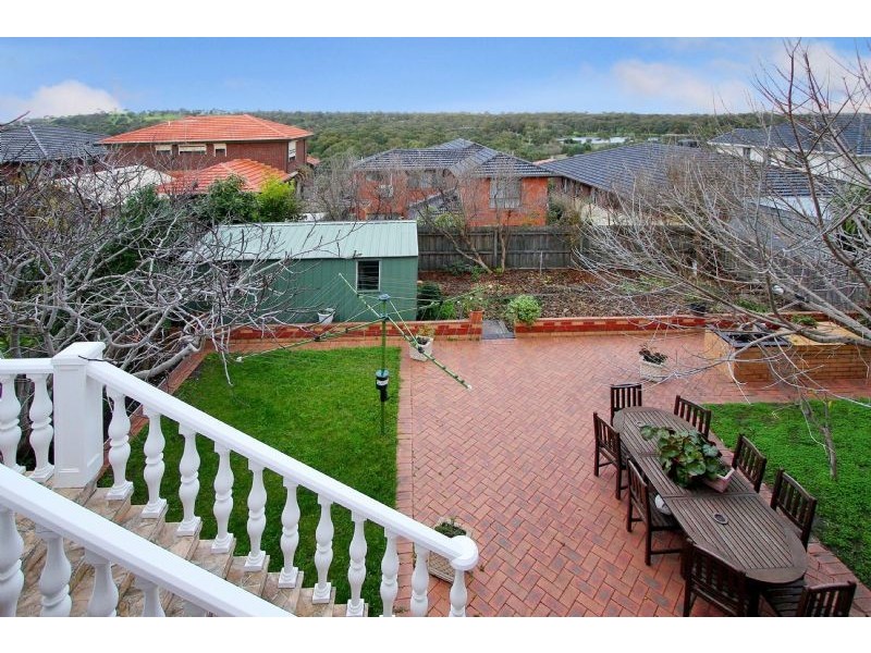 21 Manoel Avenue, Reservoir VIC 3073