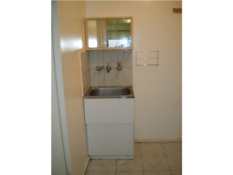 Rear 20 Carson Street, Reservoir VIC 3073