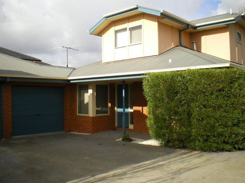 2/23 Crookston Road, Reservoir VIC 3073
