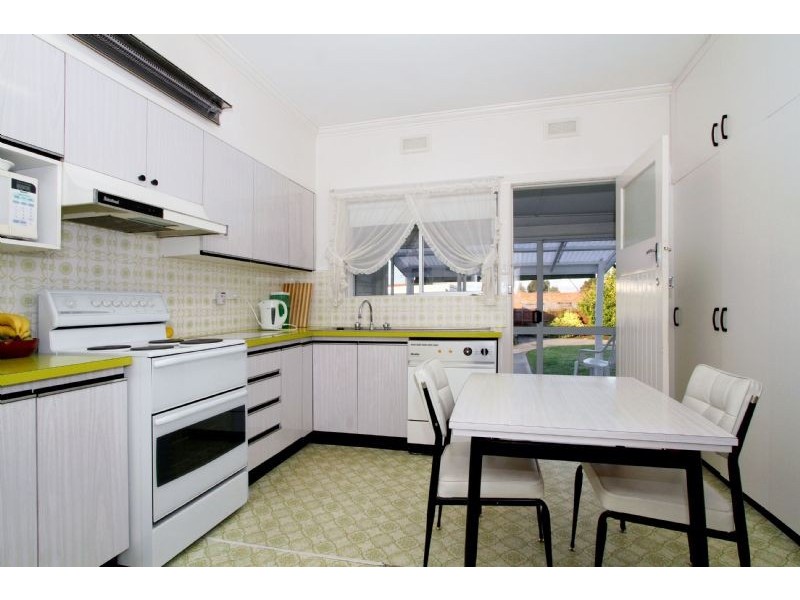 34 Tambo Avenue, Reservoir VIC 3073