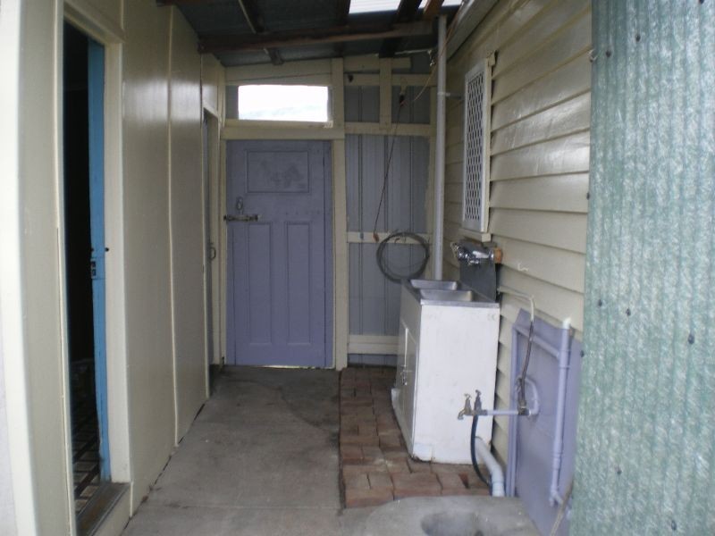 7 Lane Crescent, Reservoir VIC 3073