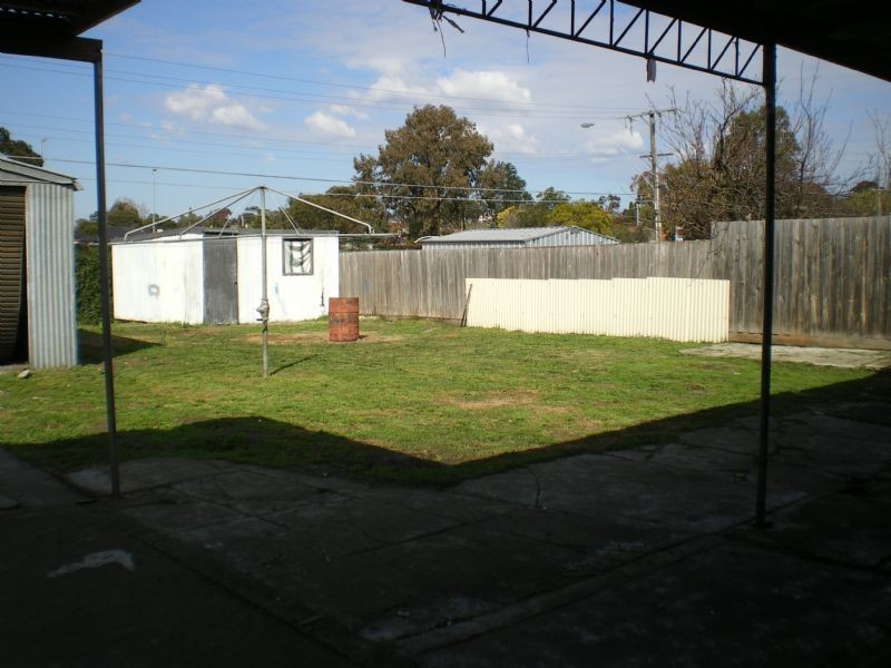 6 Clements Grove, Reservoir VIC 3073