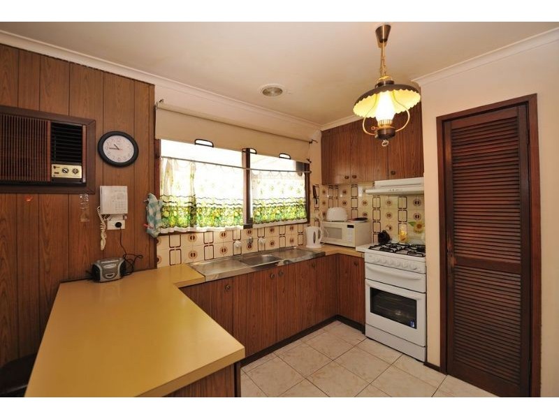 2 Moira Avenue, Reservoir VIC 3073