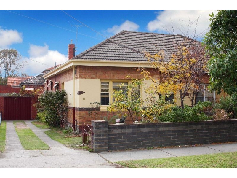 10 Verdun Grove, Reservoir VIC 3073