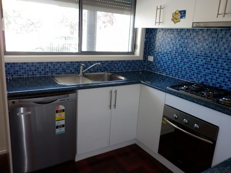 1/10 McComas Street, Reservoir VIC 3073