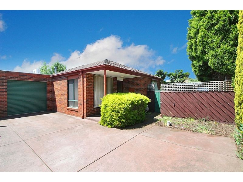 2/77 Blake Street, Reservoir VIC 3073
