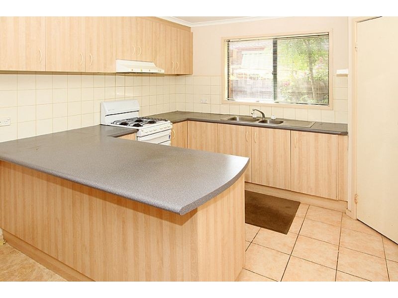 2/77 Blake Street, Reservoir VIC 3073