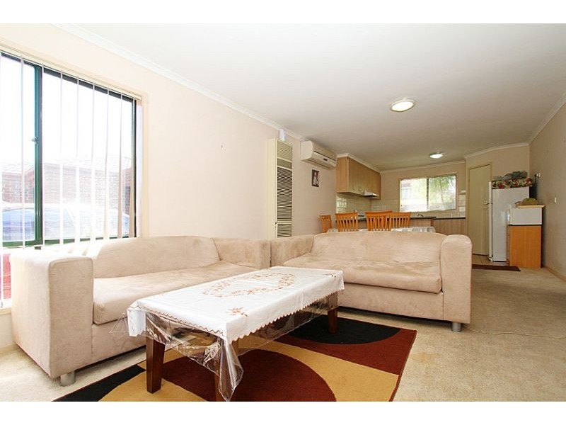 2/77 Blake Street, Reservoir VIC 3073