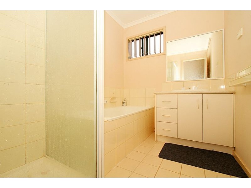 2/77 Blake Street, Reservoir VIC 3073