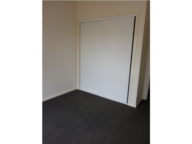 2/64 Seston Street, Reservoir VIC 3073