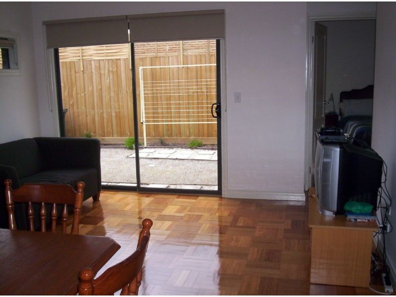 3/144 St.Vigeons Road, Reservoir VIC 3073