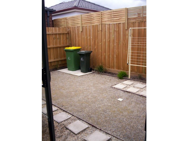 3/144 St.Vigeons Road, Reservoir VIC 3073