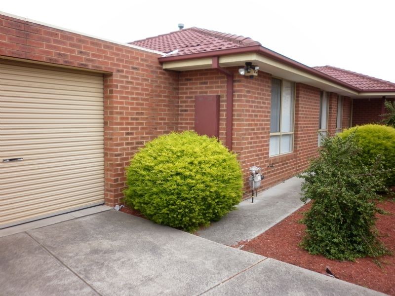 2/19 Florence Close, Reservoir VIC 3073