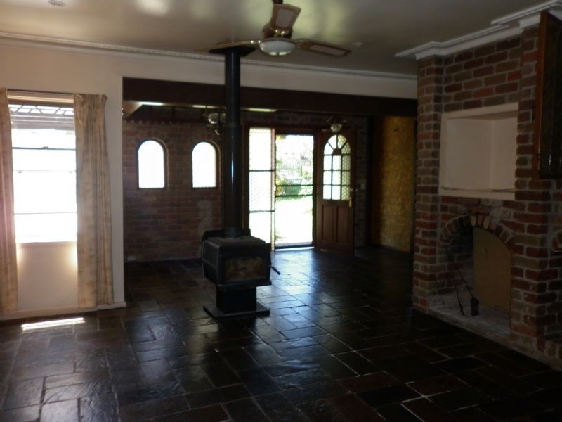 83 Rathcown Road, Reservoir VIC 3073