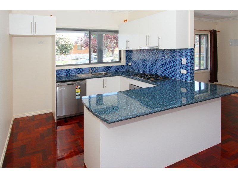 1/10 McComas Street, Reservoir VIC 3073