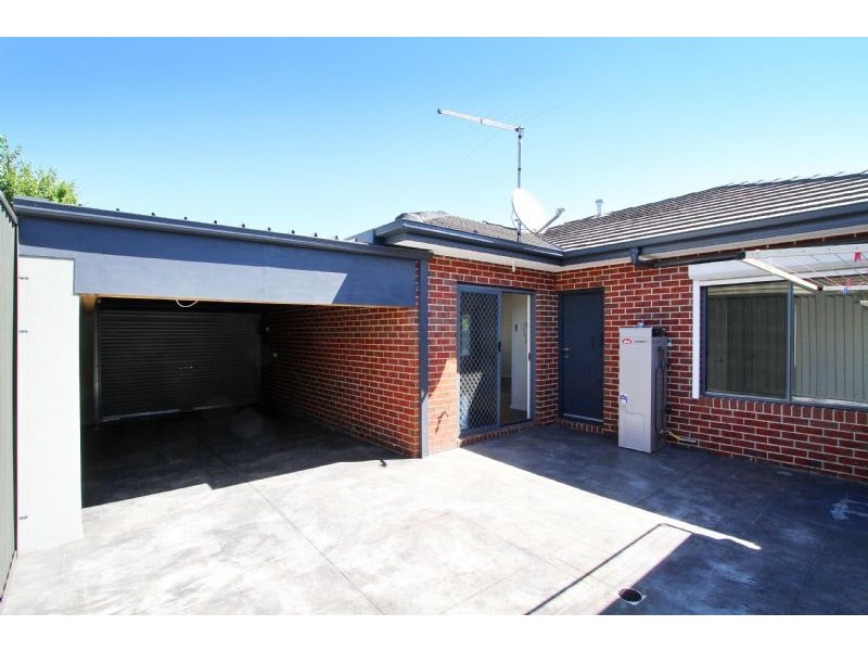 1/10 McComas Street, Reservoir VIC 3073