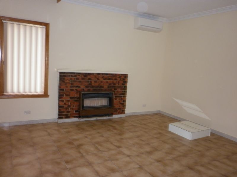 23 Hughes Parade, Reservoir VIC 3073