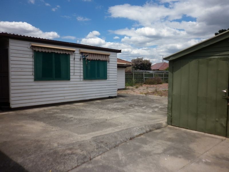 29 Pickett Street, Reservoir VIC 3073