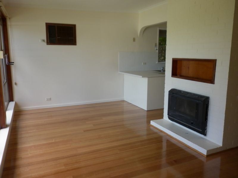2 Erskine Avenue, Reservoir VIC 3073
