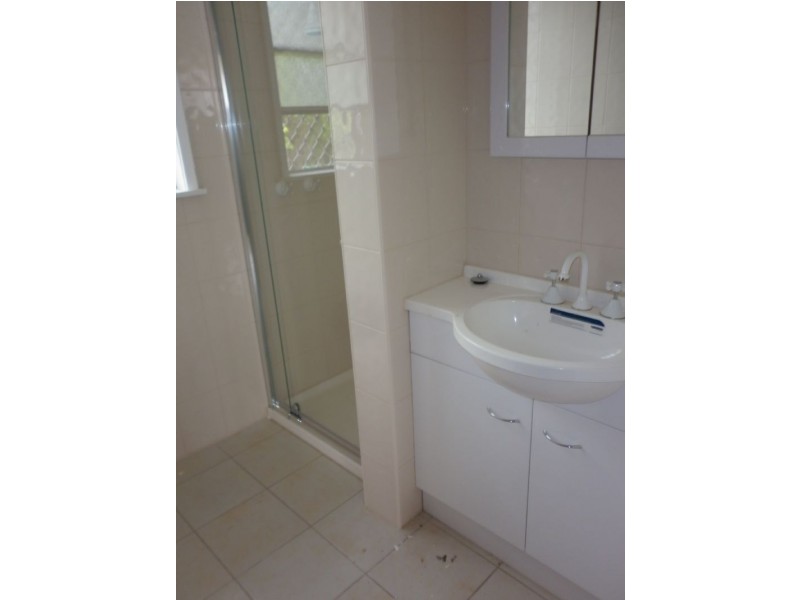 2 Erskine Avenue, Reservoir VIC 3073