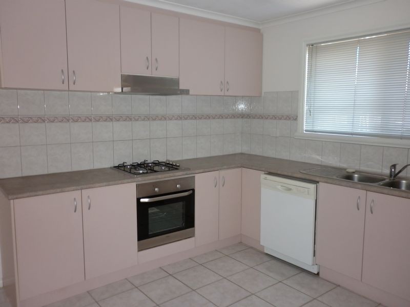 1/33 Purinuan Road, Reservoir VIC 3073