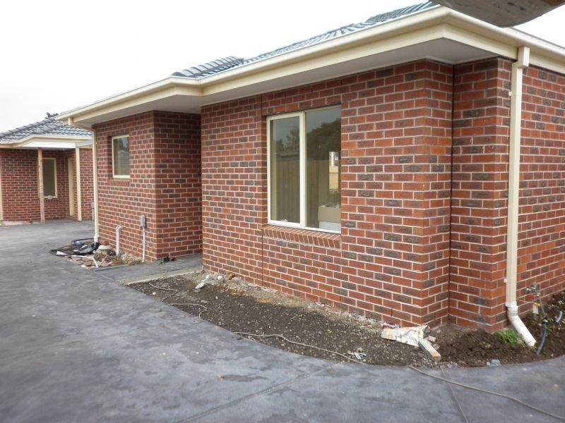 2/3 Mahoneys Road, Reservoir VIC 3073