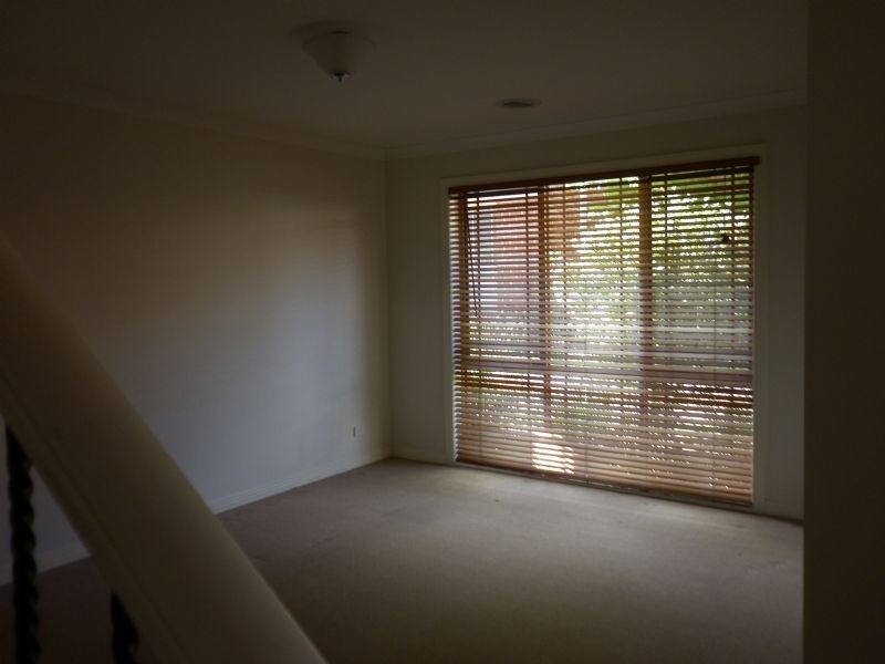 11/15 Chenies Street, Reservoir VIC 3073