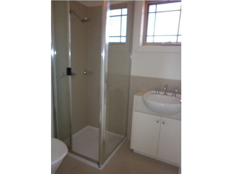 11/15 Chenies Street, Reservoir VIC 3073