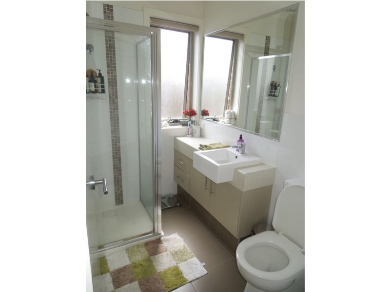 2/33 Elsey Road, Reservoir VIC 3073