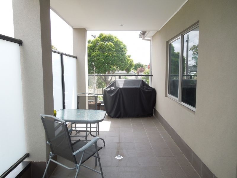 2/33 Elsey Road, Reservoir VIC 3073