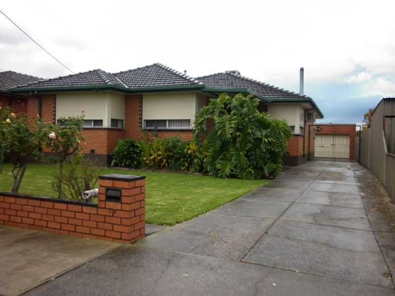 10 Barron Street, Reservoir VIC 3073