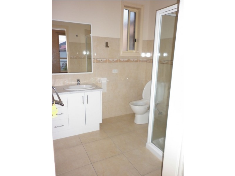 28 Broadway Street, Roxburgh Park VIC 3064