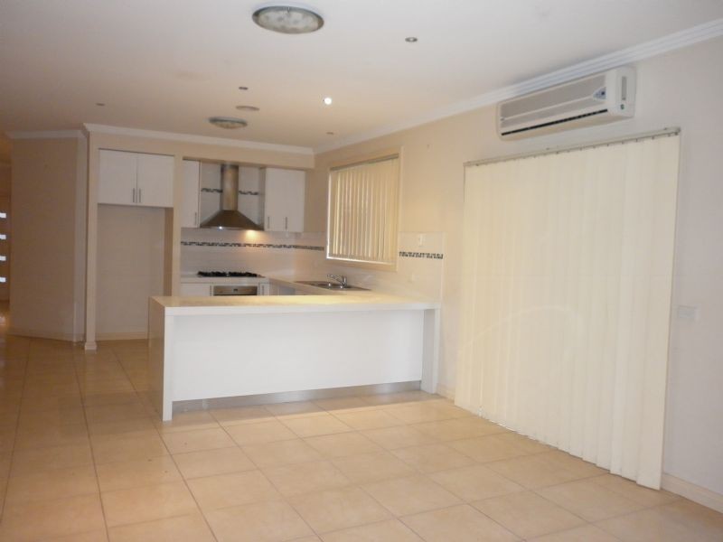 28 Broadway Street, Roxburgh Park VIC 3064