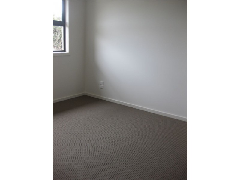 2/167 Spring Street, Reservoir VIC 3073