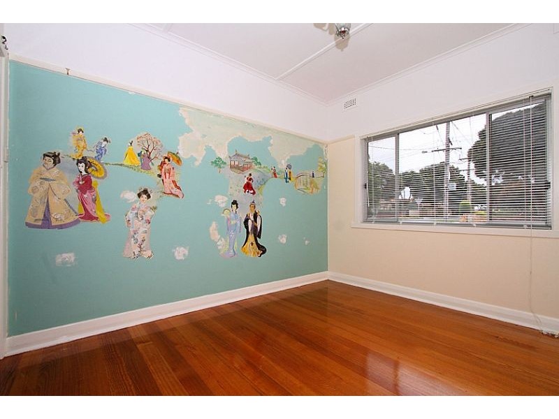 18 Esmond Street, Preston VIC 3072