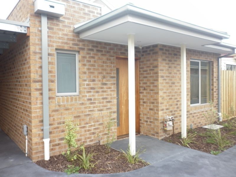 2/16 Crookston Road, Reservoir VIC 3073