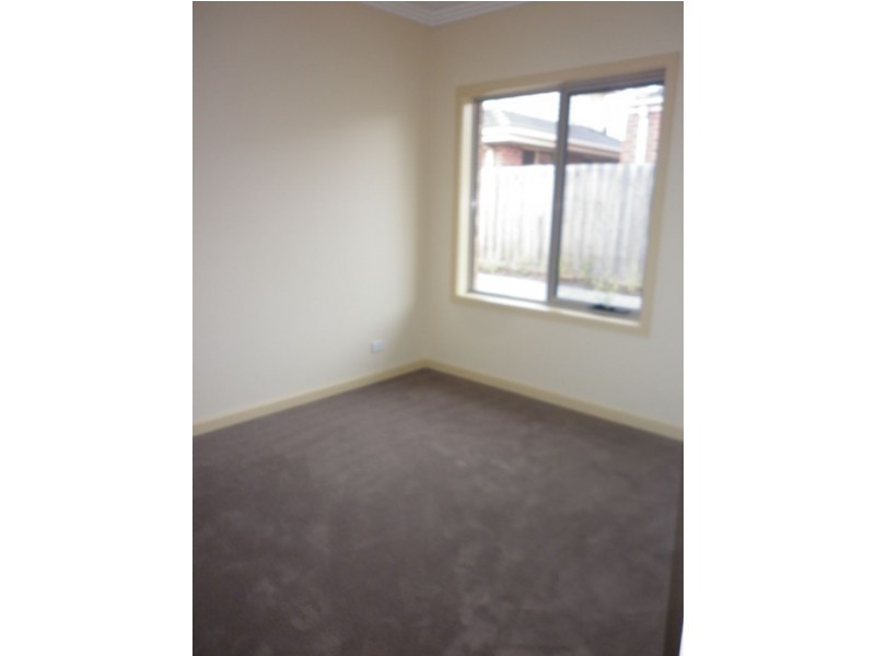 2/16 Crookston Road, Reservoir VIC 3073